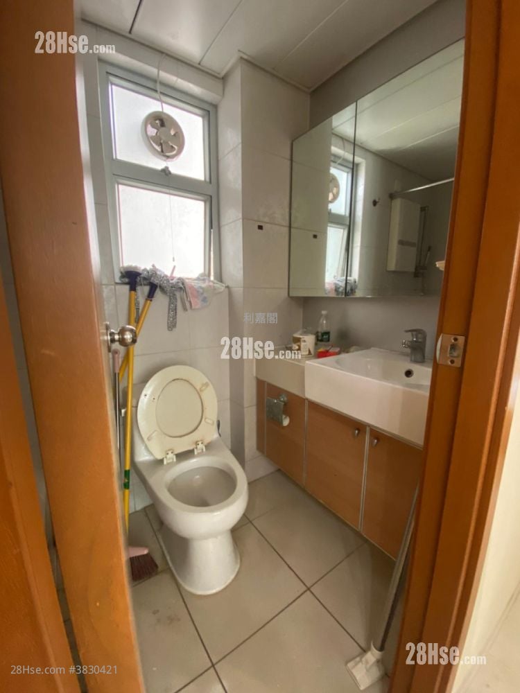 Metro Harbour View Rental 2 Bedrooms , 1 Bathroom 338 ft²