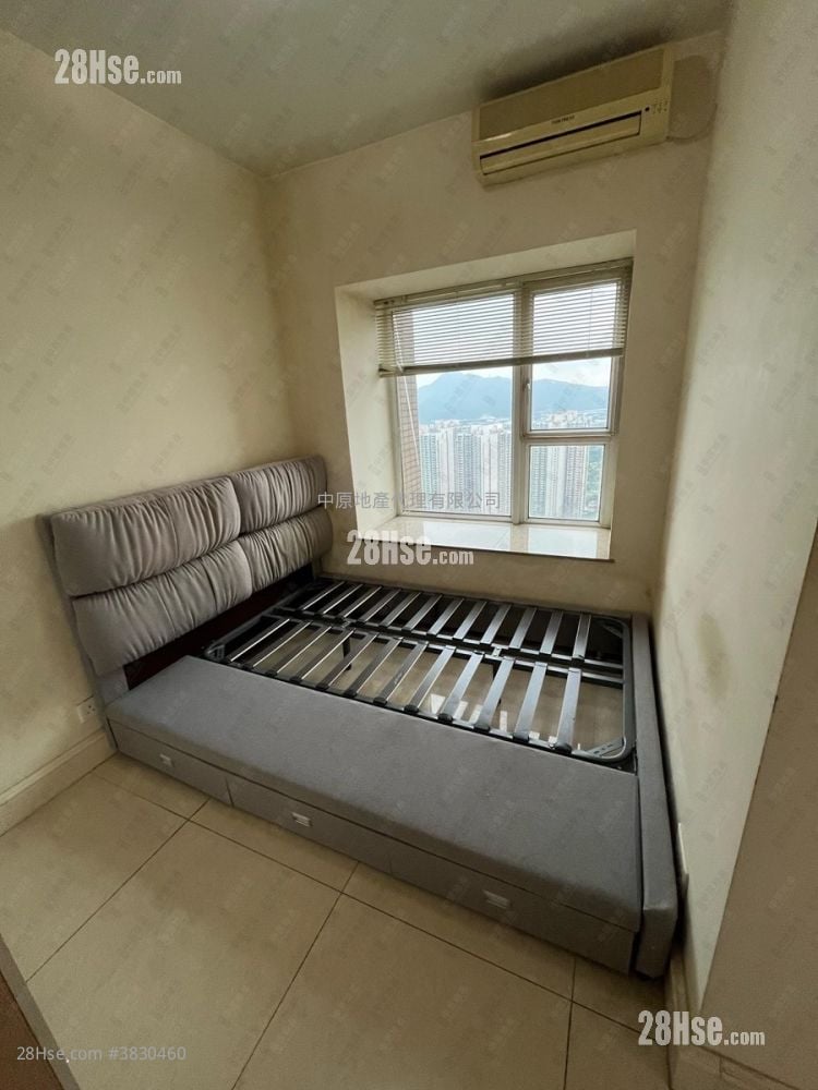 master room: Central Park Towers Sell 2 Bedrooms , 1 Bathroom 498 ft²