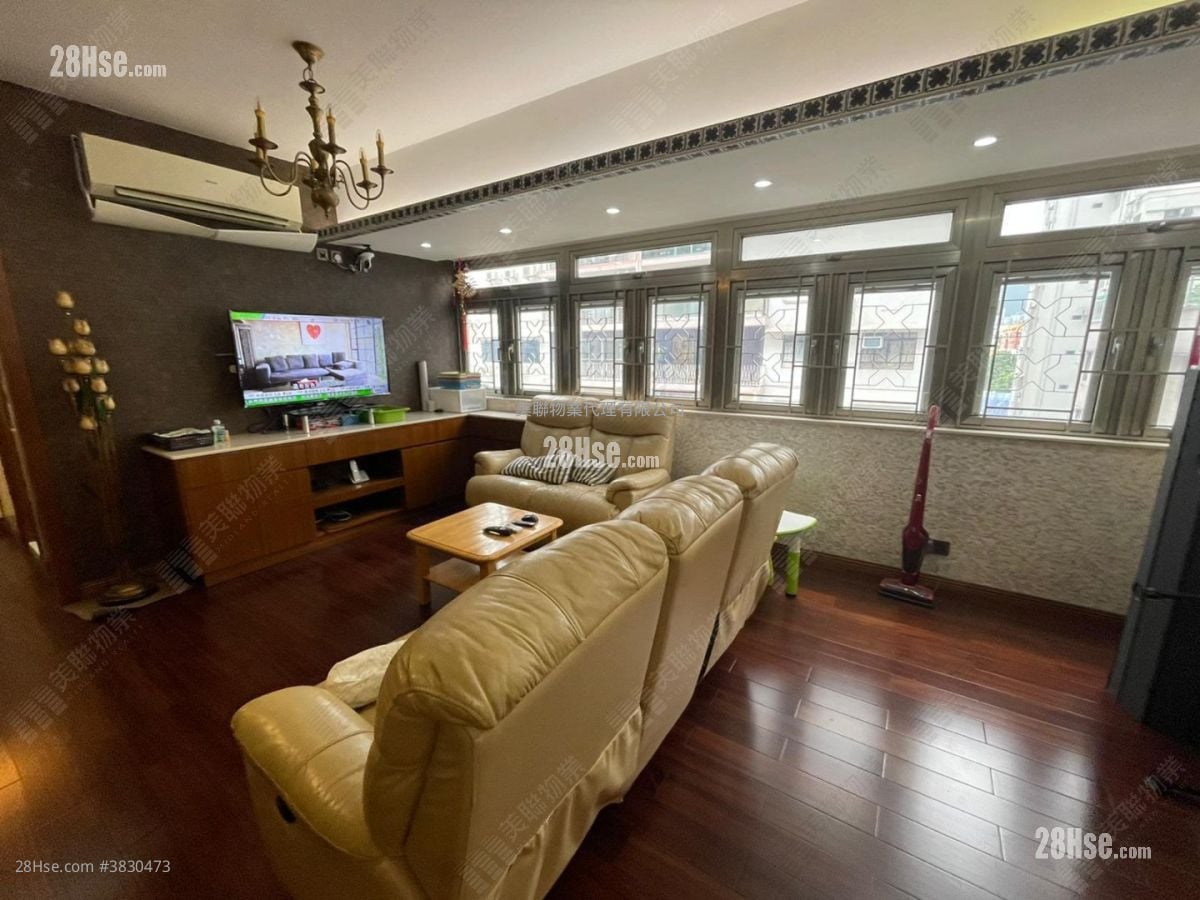 Gallant Court Sell 3 Bedrooms , 2 Bathrooms 1,292 ft²