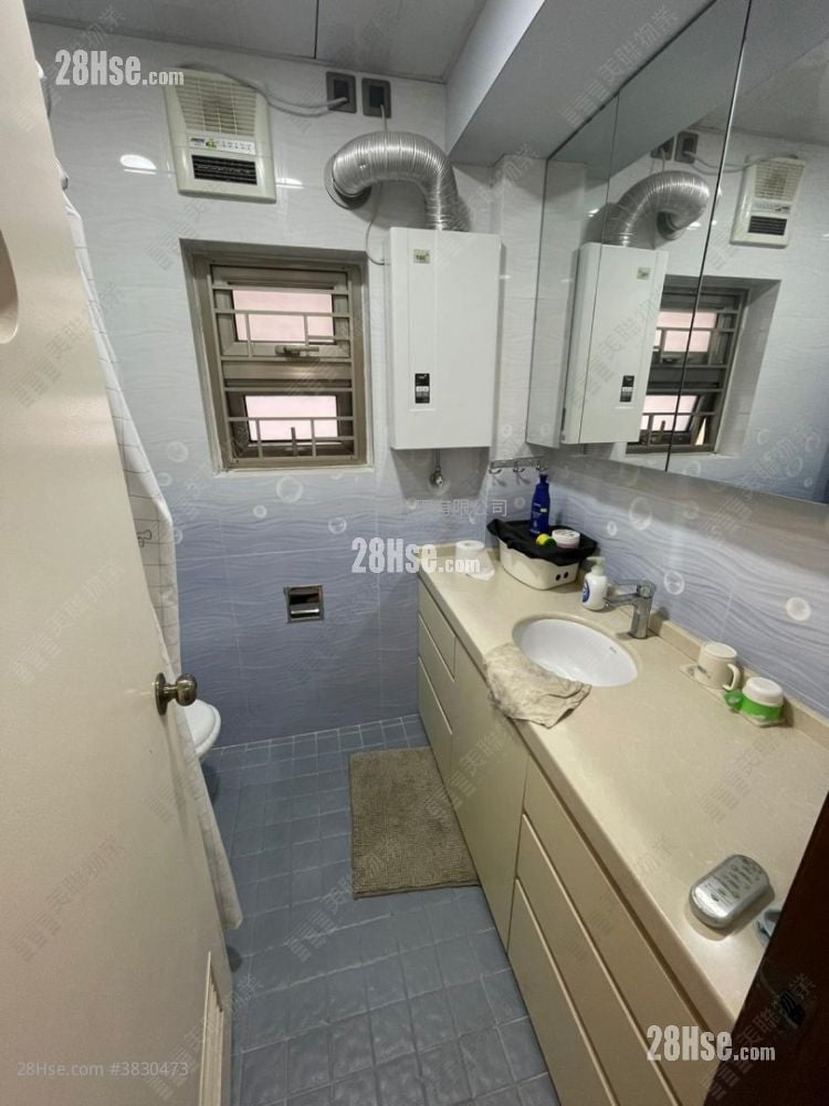 Gallant Court Sell 3 Bedrooms , 2 Bathrooms 1,292 ft²