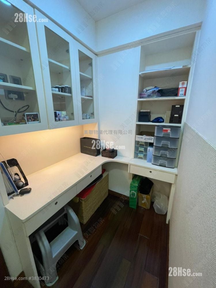 Gallant Court Sell 3 Bedrooms , 2 Bathrooms 1,292 ft²