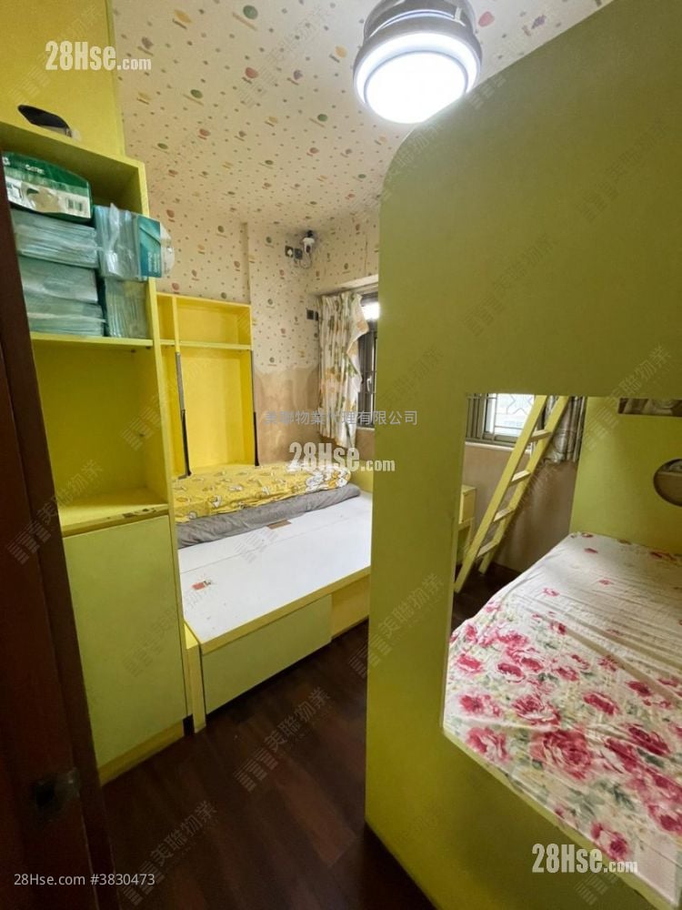 Gallant Court Sell 3 Bedrooms , 2 Bathrooms 1,292 ft²