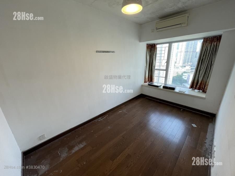 Billionnaire Royale Sell 3 Bedrooms , 2 Bathrooms 856 ft²