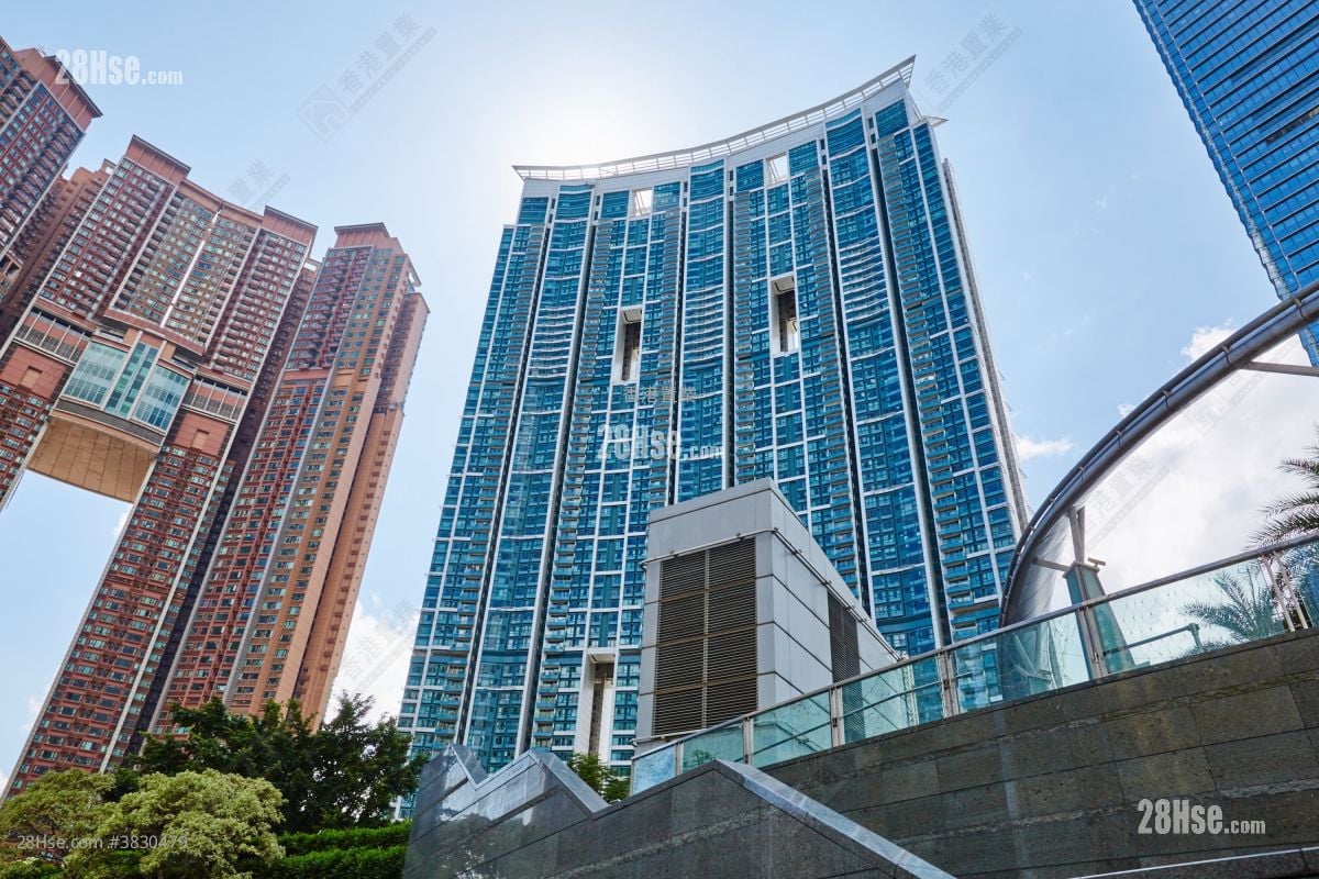 The Harbourside Sell 3 Bedrooms 1,109 ft²