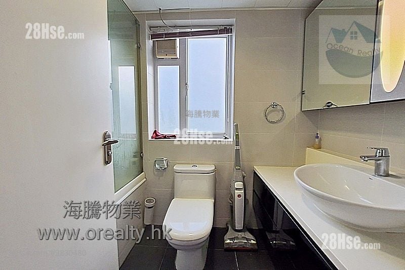 Sai Kung Village House Rental 2 Bedrooms , 2 Bathrooms 1,400 ft²