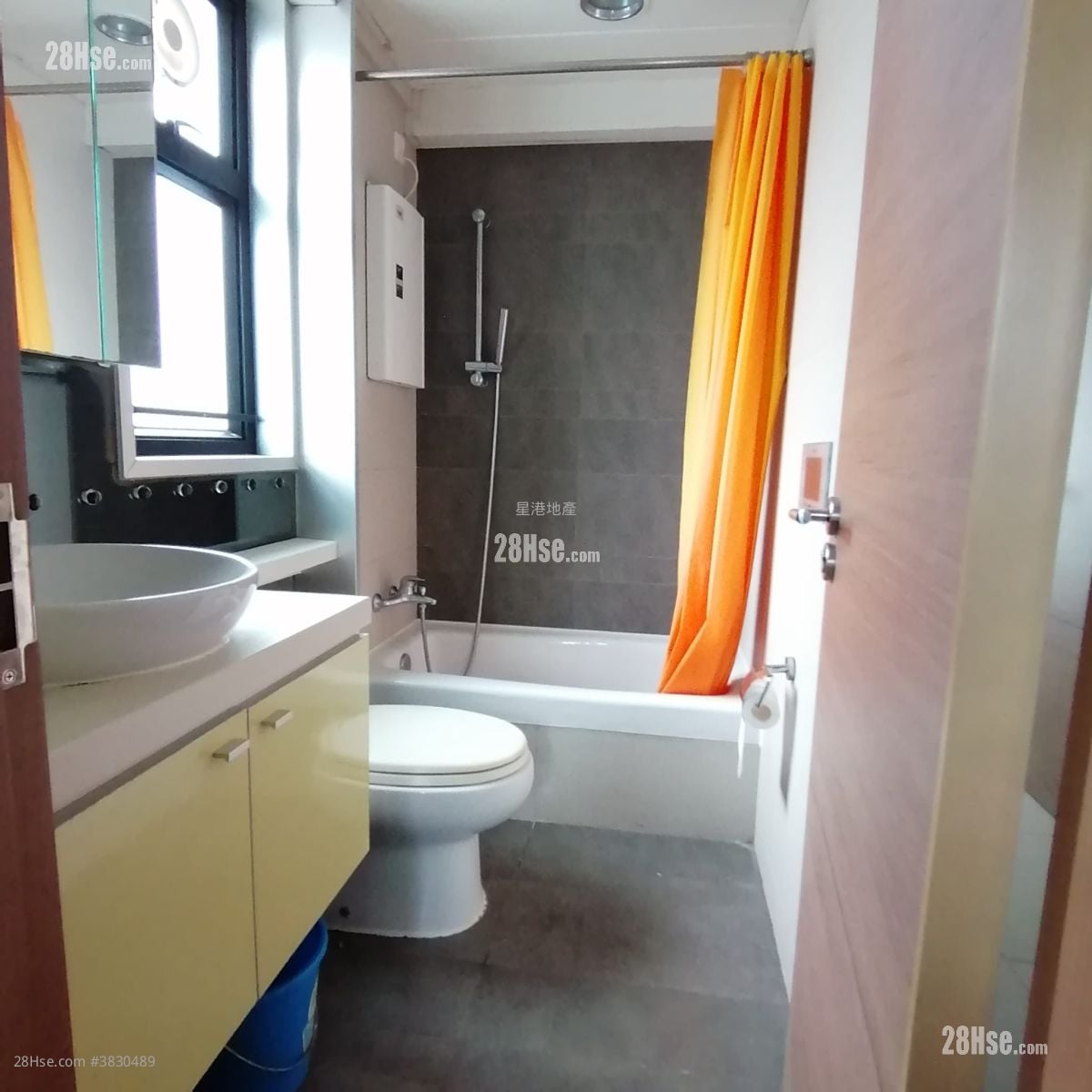 City 18 Rental 2 Bedrooms , 1 Bathroom 429 ft²