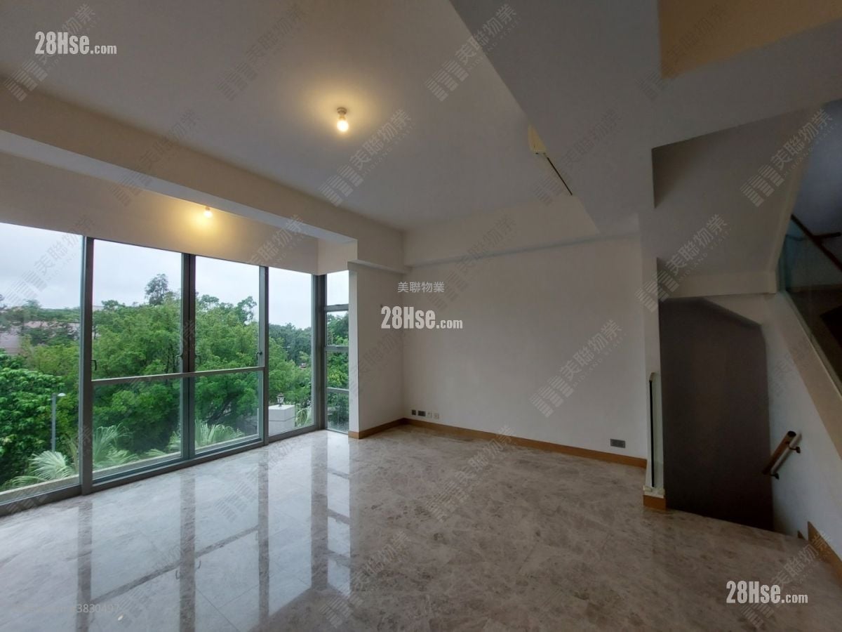 Hampstead Rental 4 Bedrooms , 4 Bathrooms 2,088 ft²