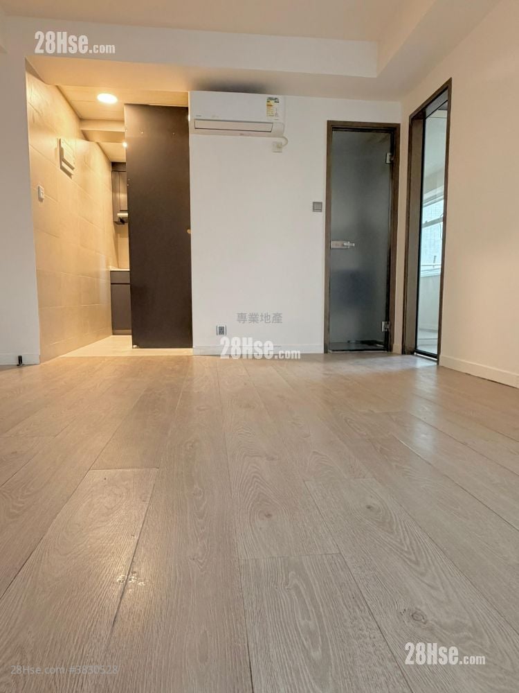 Valiant Court Rental 1 Bedroom , 1 Bathroom 307 ft²