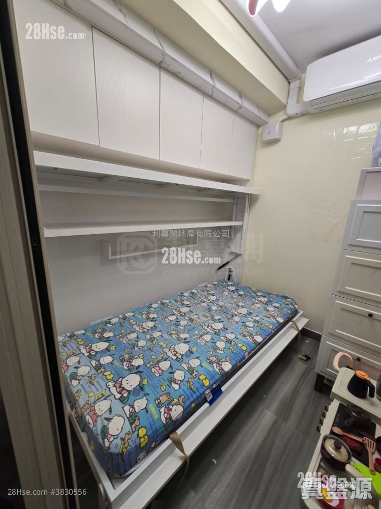 Tseung Kwan O Village Sell 2 Bedrooms , 1 Bathroom 350 ft²
