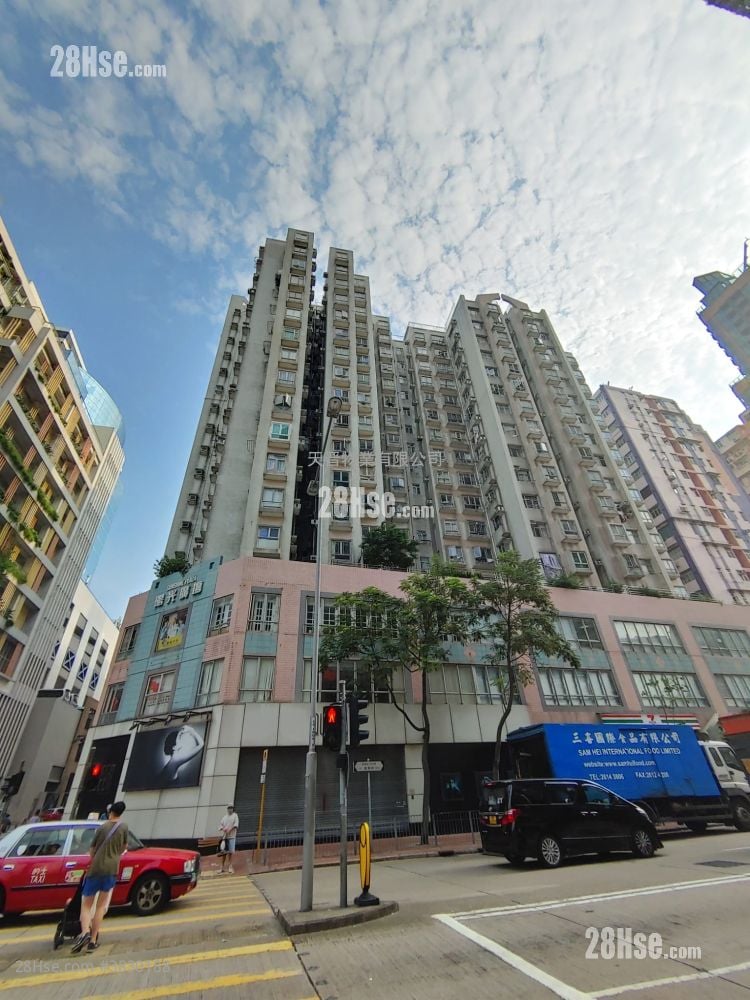 Sunshine Plaza Sell 3 Bedrooms , 2 Bathrooms 433 ft²