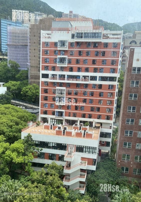 Hilary Court Sell 3 Bedrooms , 2 Bathrooms 659 ft²