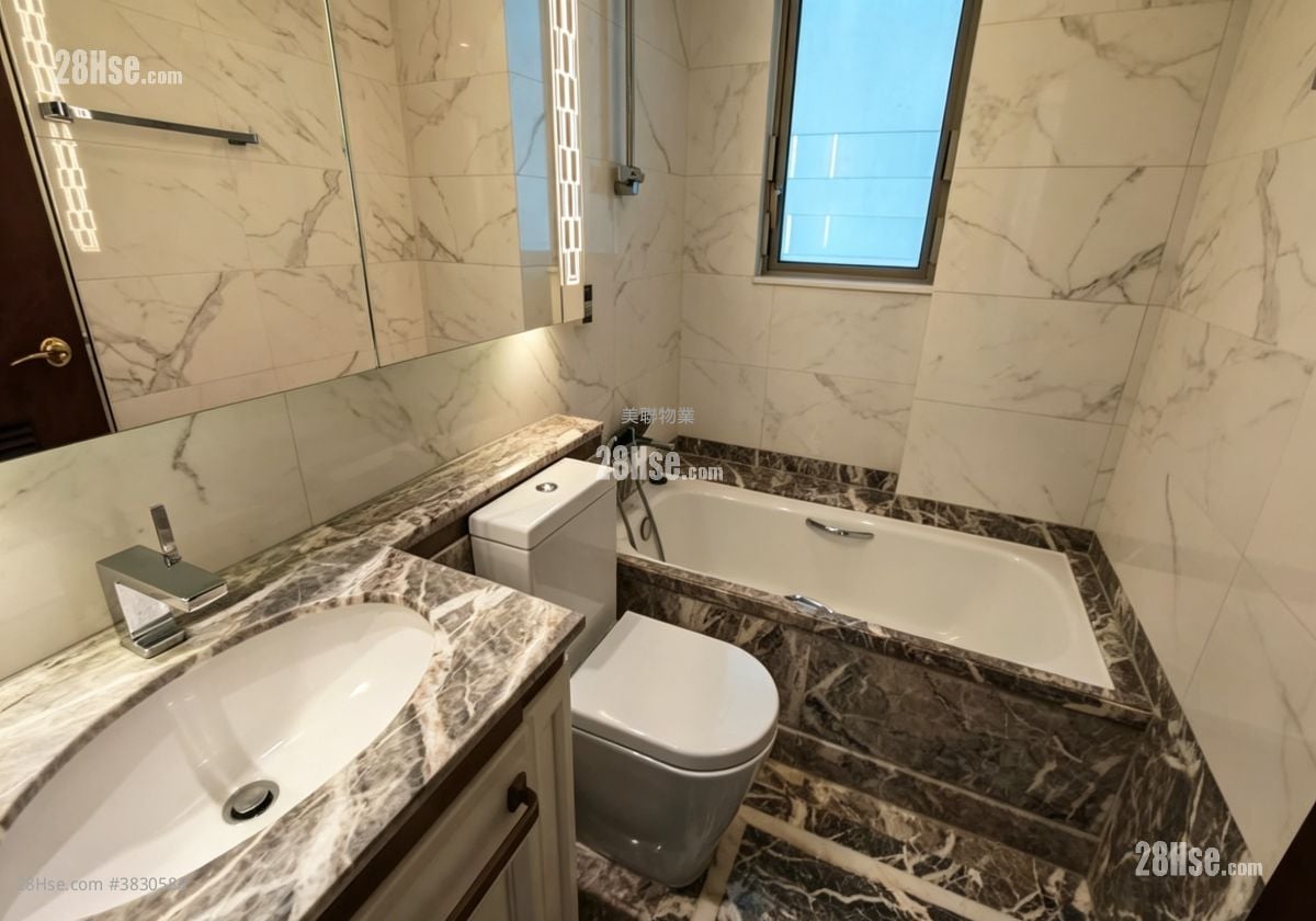 Mayfair By The Sea Rental 3 Bedrooms 886 ft²