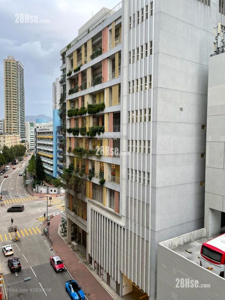Sunshine Plaza Sell 2 Bedrooms , 2 Bathrooms 433 ft²