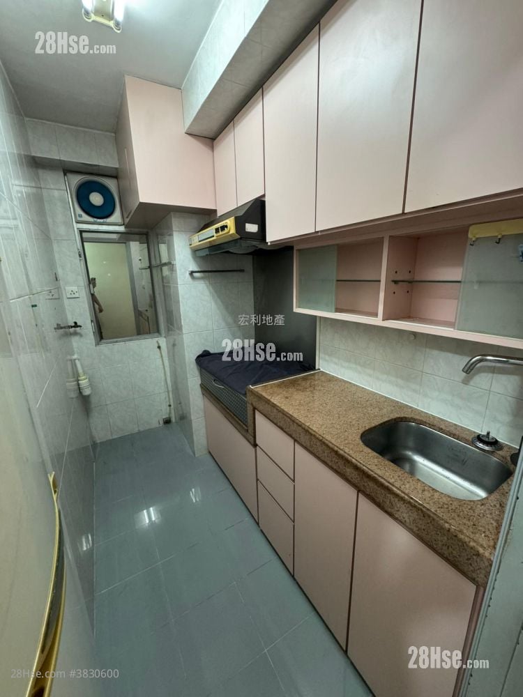 Greenwood Terrace Sell 2 Bedrooms , 1 Bathroom 536 ft²