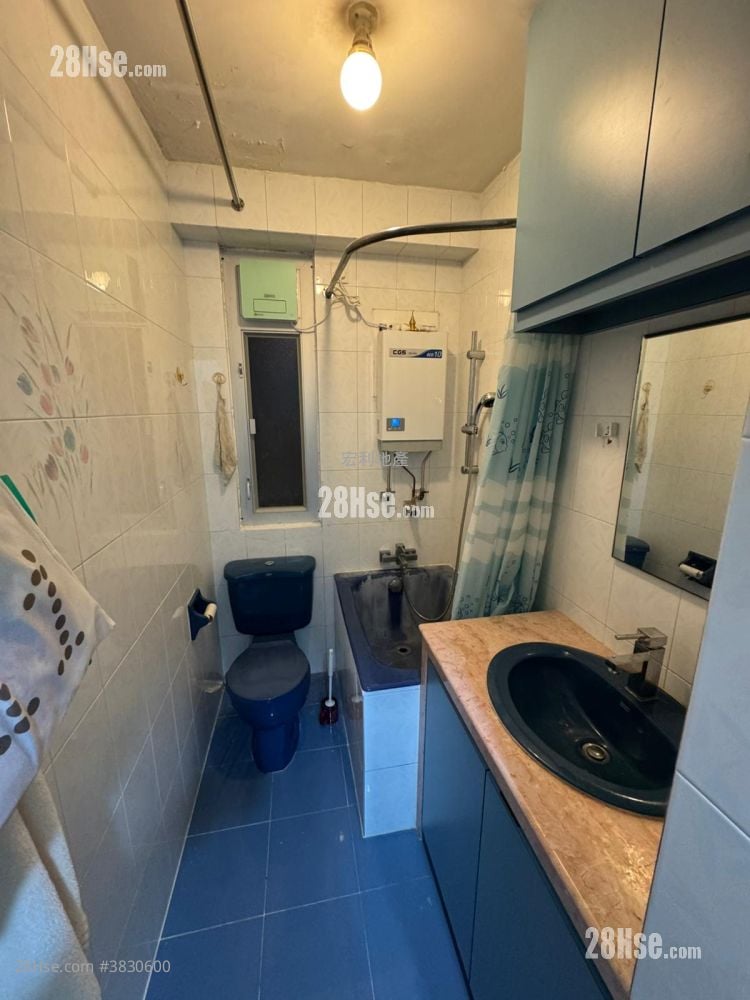 Greenwood Terrace Sell 2 Bedrooms , 1 Bathroom 536 ft²