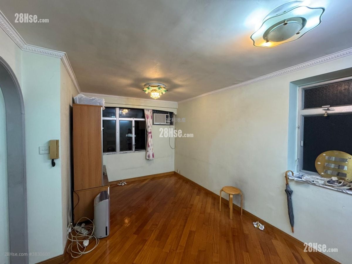 Greenwood Terrace Sell 2 Bedrooms , 1 Bathroom 536 ft²
