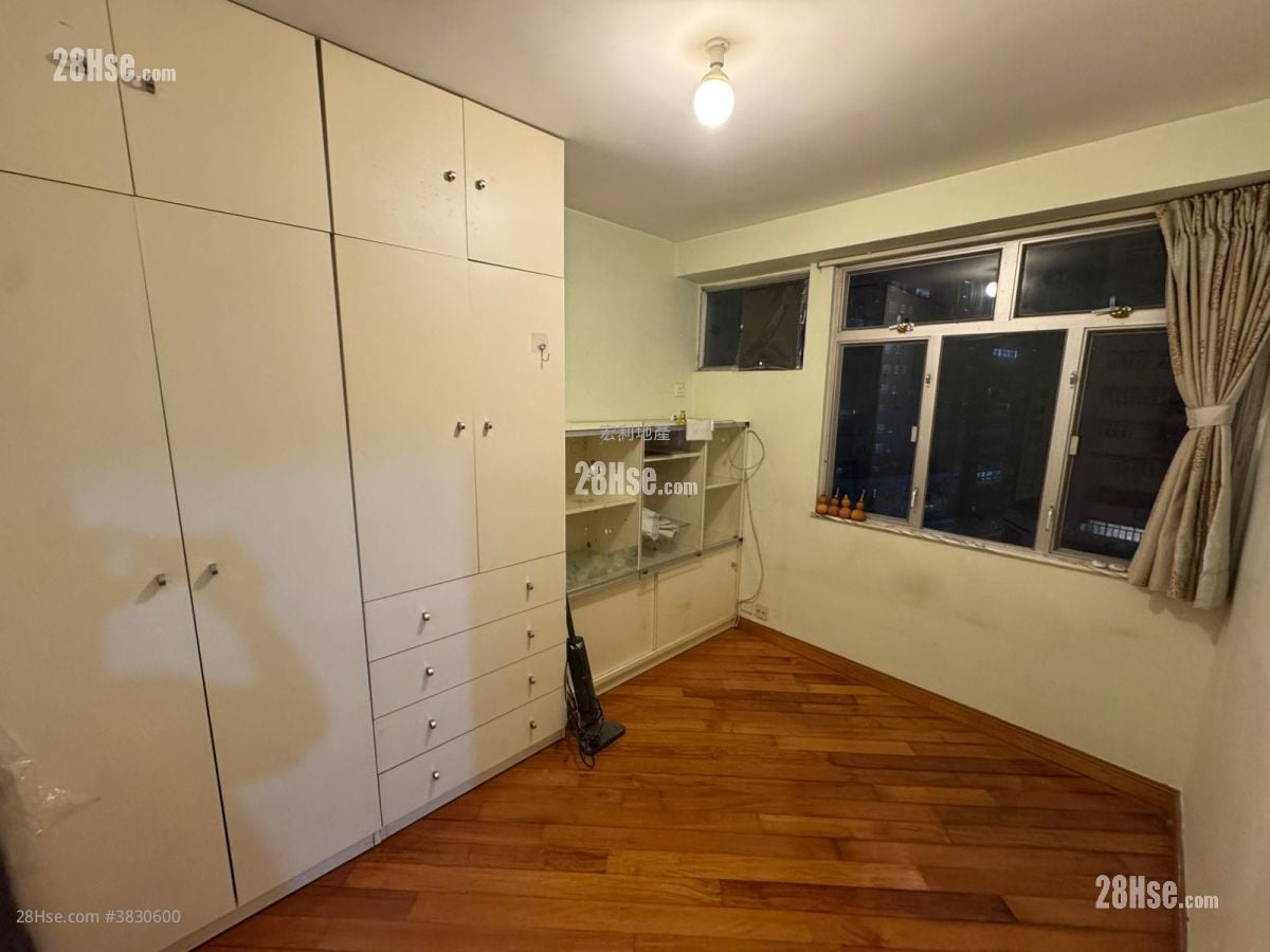 Greenwood Terrace Sell 2 Bedrooms , 1 Bathroom 536 ft²