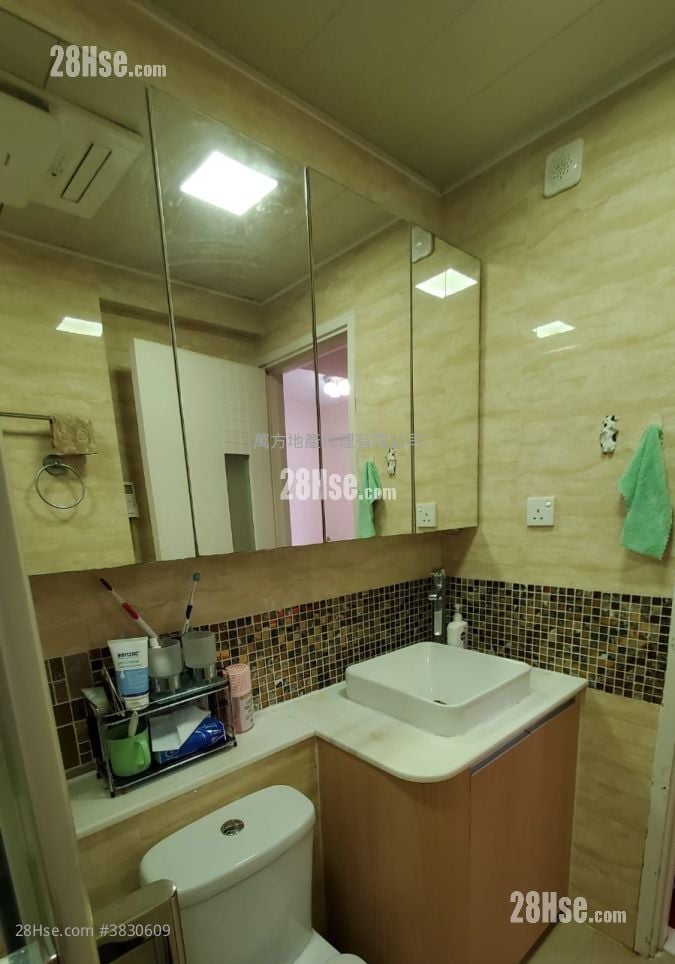 Sunshine Grove Sell 2 Bedrooms , 1 Bathroom 471 ft²
