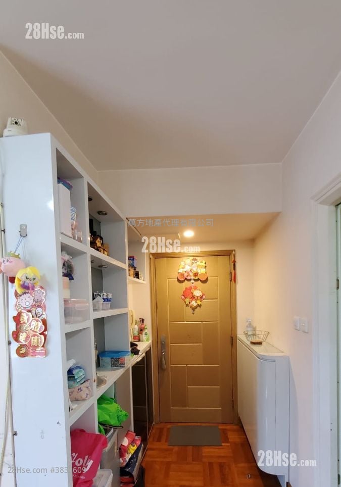 Sunshine Grove Sell 2 Bedrooms , 1 Bathroom 471 ft²