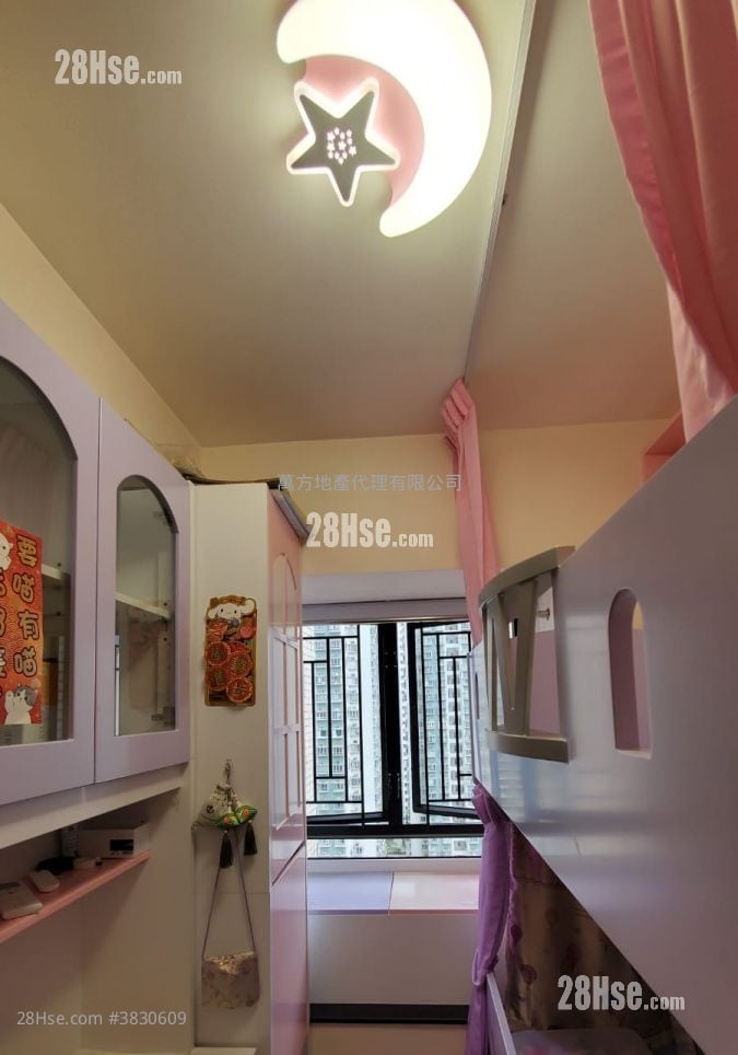 Sunshine Grove Sell 2 Bedrooms , 1 Bathroom 471 ft²