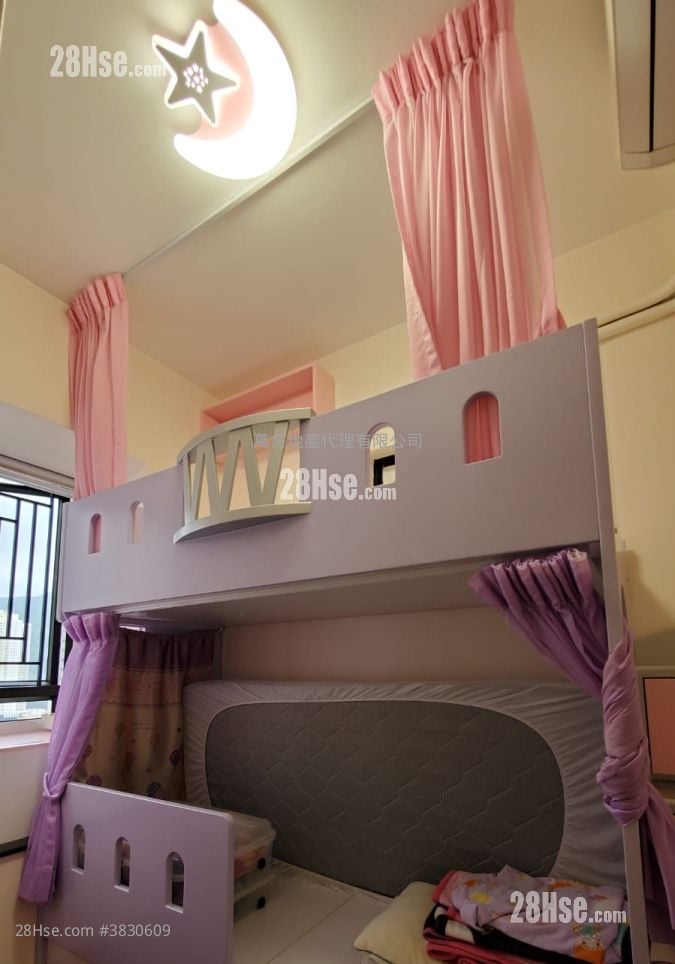 Sunshine Grove Sell 2 Bedrooms , 1 Bathroom 471 ft²