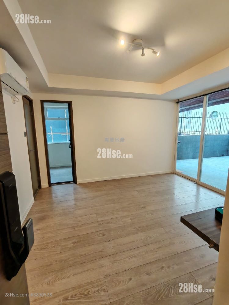 Valiant Court Rental 1 Bedroom , 1 Bathroom 307 ft²