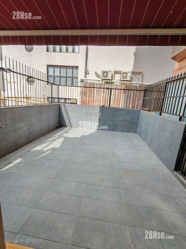 Valiant Court Rental 1 Bedroom , 1 Bathroom 307 ft²