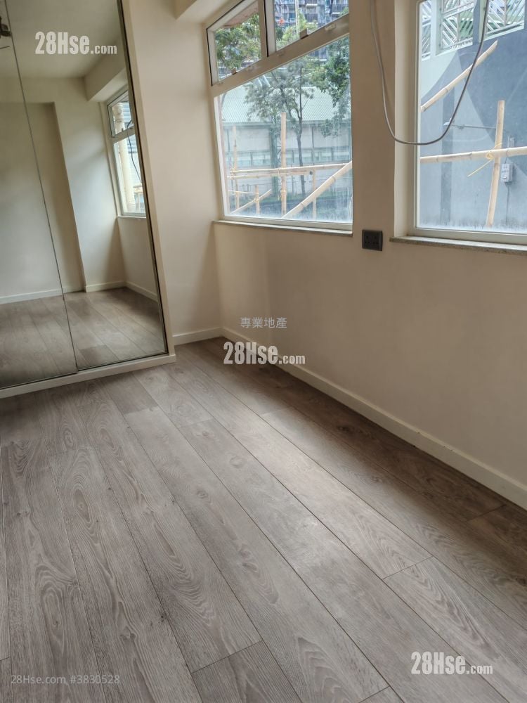 Valiant Court Rental 1 Bedroom , 1 Bathroom 307 ft²
