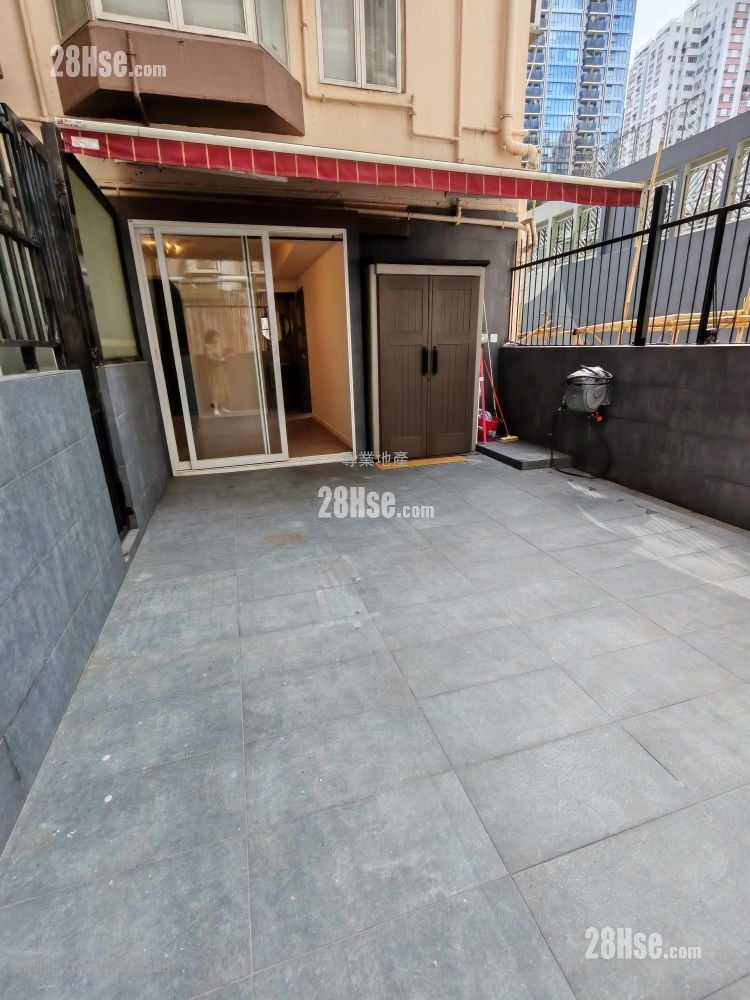 Valiant Court Rental 1 Bedroom , 1 Bathroom 307 ft²