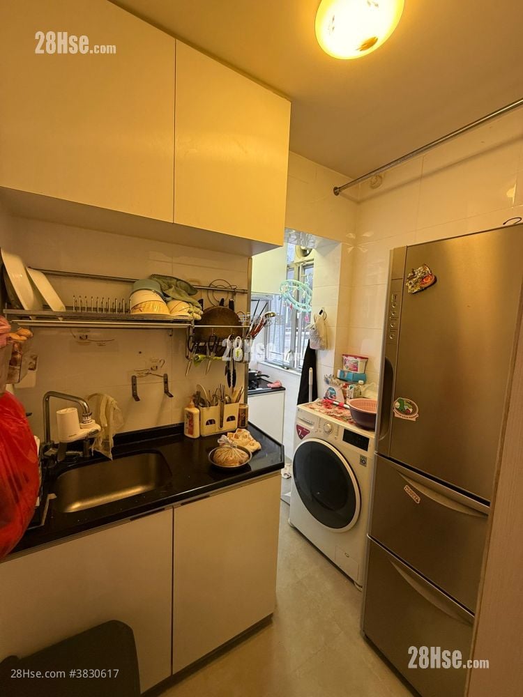 Nam Chong Estate Sell 2 Bedrooms , 1 Bathroom 377 ft²