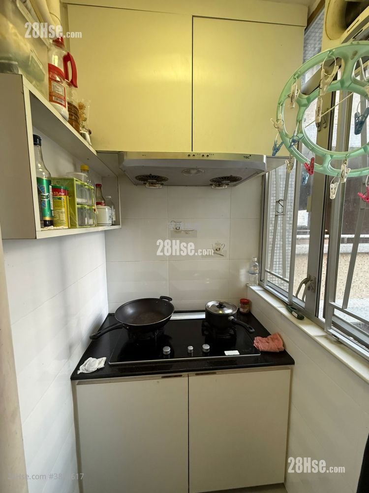Nam Chong Estate Sell 2 Bedrooms , 1 Bathroom 377 ft²