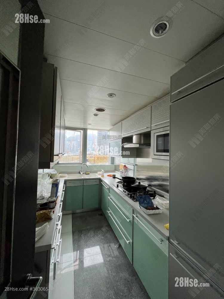 The Harbourside Sell 3 Bedrooms , 2 Bathrooms 1,049 ft²
