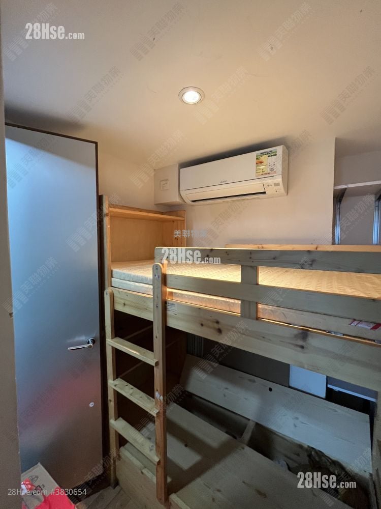 The Harbourside Sell 3 Bedrooms , 2 Bathrooms 1,049 ft²