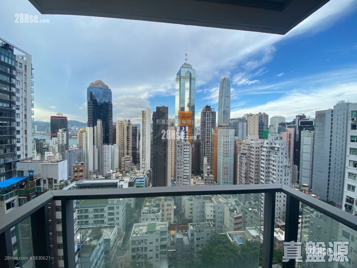 The Pierre Sell 1 Bedroom 305 ft²