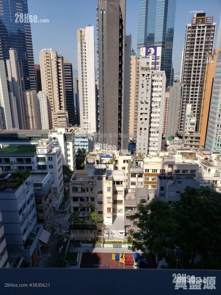 The Pierre Sell 1 Bedroom 305 ft²