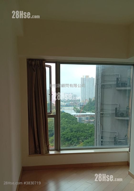 Century Gateway Rental 498 ft²