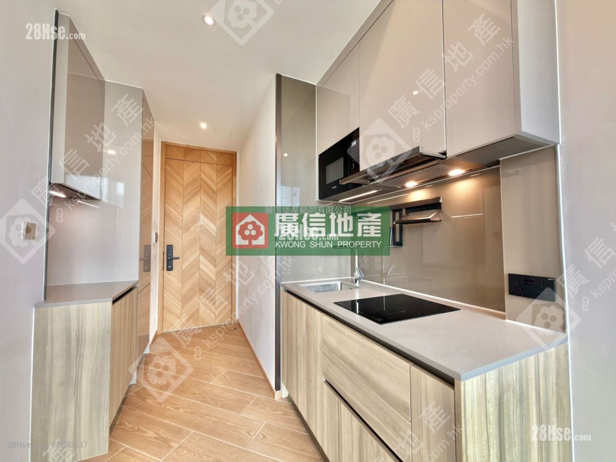 Garden Crescent Rental Studio , 1 Bathroom 260 ft²