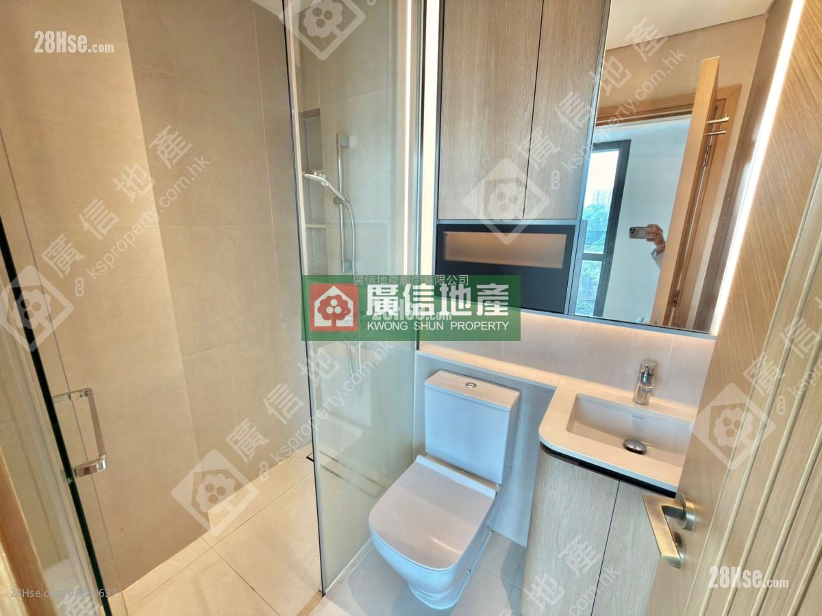 Garden Crescent Rental Studio , 1 Bathroom 260 ft²