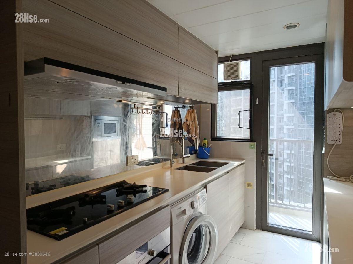 The Visionary Rental 3 Bedrooms , 2 Bathrooms 1,035 ft²