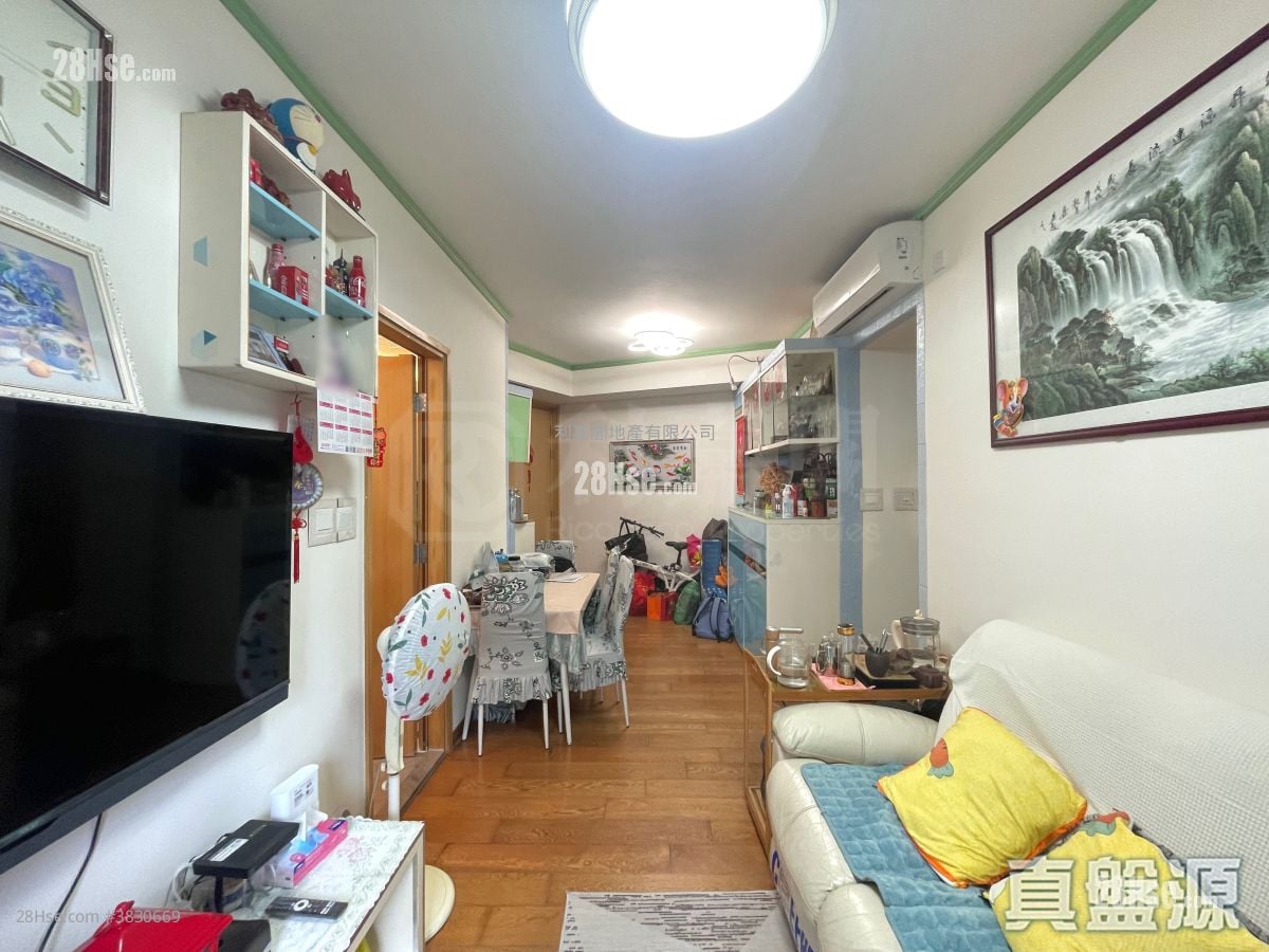 The Papillons Sell 2 Bedrooms , 1 Bathroom 529 ft²