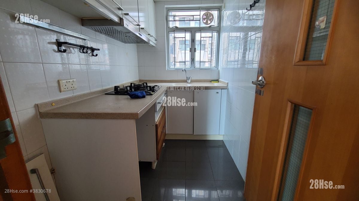 Merit Place Sell 2 Bedrooms , 1 Bathroom 420 ft²