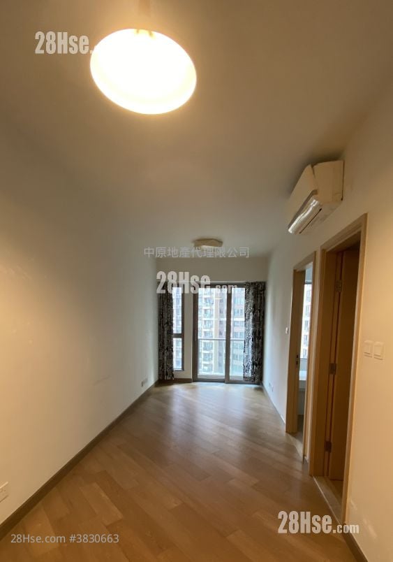 Parc City Rental 2 Bedrooms , 1 Bathroom 470 ft²