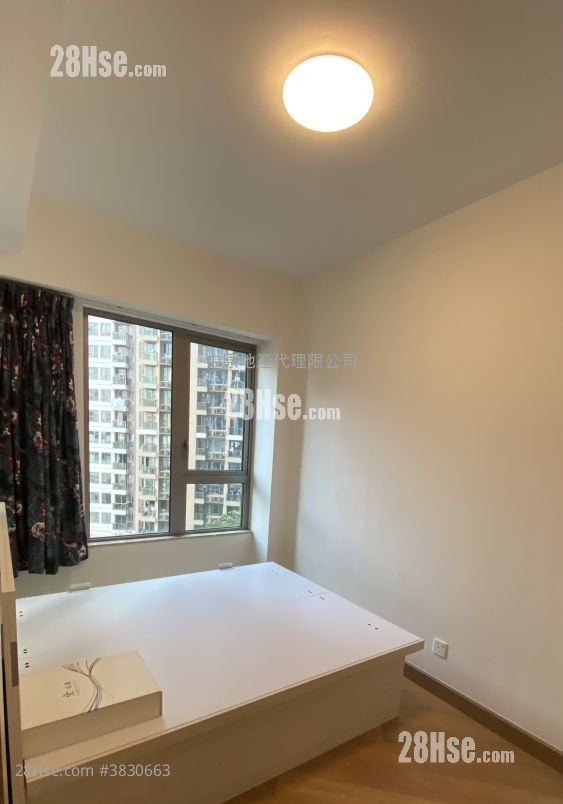 Parc City Rental 2 Bedrooms , 1 Bathroom 470 ft²