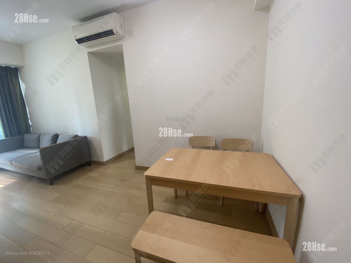 The Parkside Rental 3 Bedrooms , 2 Bathrooms 694 ft²