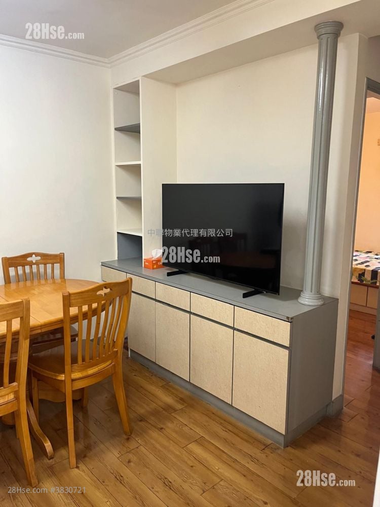 Yue Tin Court Sell 3 Bedrooms , 1 Bathroom 548 ft²