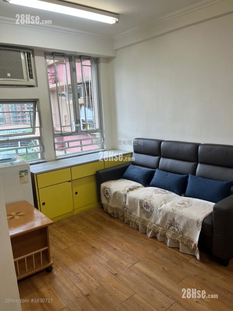 Yue Tin Court Sell 3 Bedrooms , 1 Bathroom 548 ft²