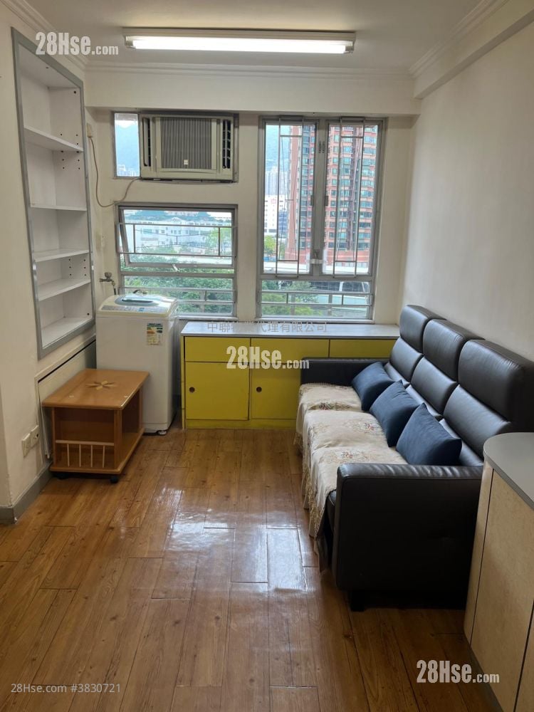 Yue Tin Court Sell 3 Bedrooms , 1 Bathroom 548 ft²