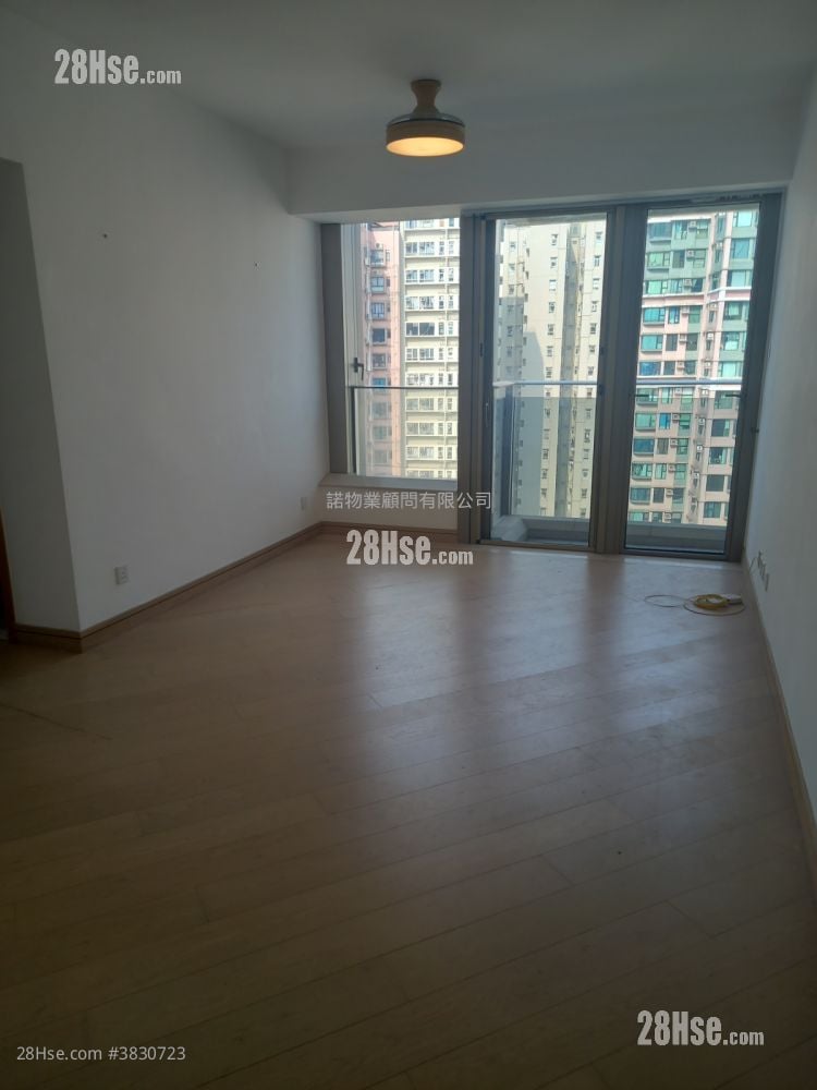 Macpherson Place Rental 2 Bedrooms , 1 Bathroom 555 ft²