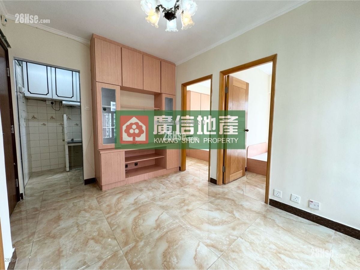 Shun On Building Rental 2 Bedrooms , 1 Bathroom 321 ft²