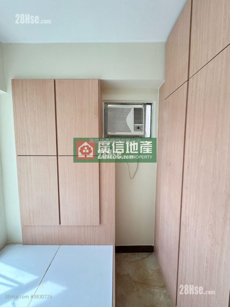 Shun On Building Rental 2 Bedrooms , 1 Bathroom 321 ft²